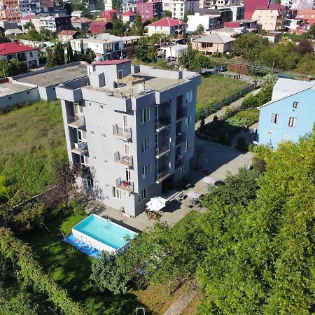 Femily Hotel In Batumi Mareti Str 2 Kültér fotó